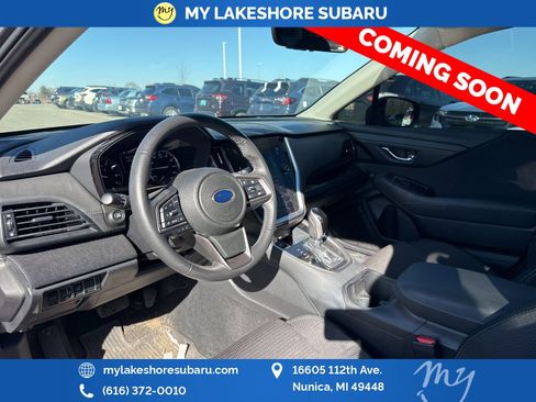 Used 2025 Subaru Outback Premium w/ Popular Package #1A image 13