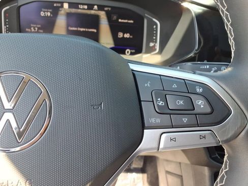 Used 2022 Volkswagen Taos SEL w/ Panoramic Sunroof Package image 16