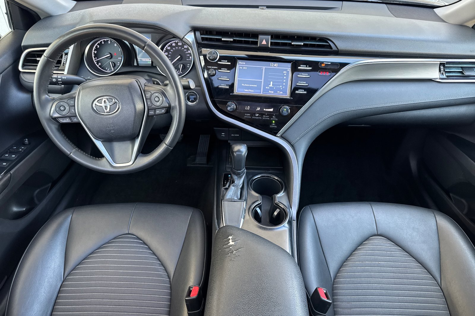 Used 2018 Toyota Camry SE w/ Moonroof Package FWD image 13
