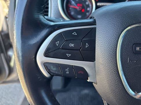 Used 2016 Dodge Charger SXT image 12