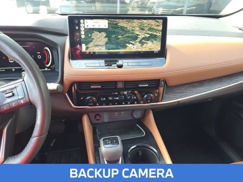 Used 2024 Nissan Rogue Platinum w/ Platinum Premium Package FWD image 10
