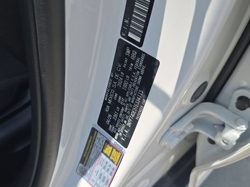 New 2026 Kia K4 FWD image 32