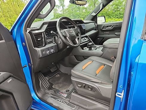 Used 2023 GMC Sierra 1500 AT4 w/ Technology Package AWD/4WD image 27