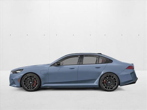 New 2027 BMW M5 w/ Carbon Package AWD/4WD image 3