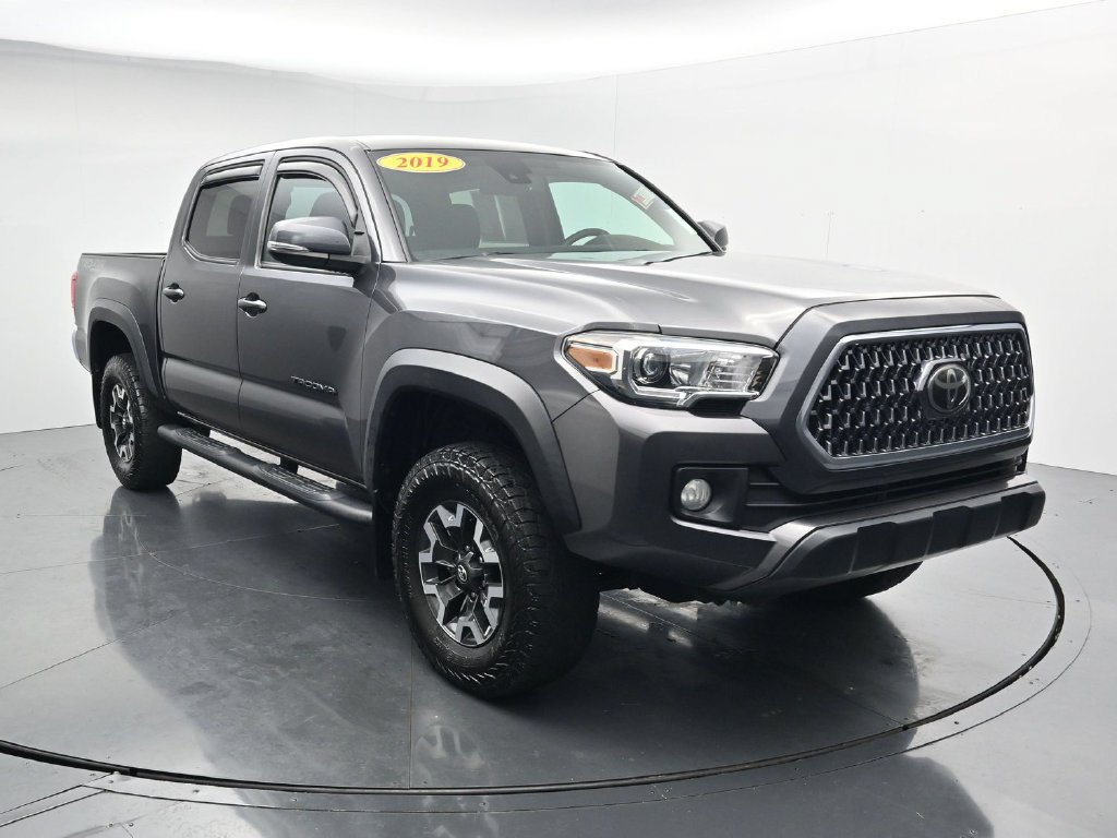 Used 2019 Toyota Tacoma TRD Off-Road AWD/4WD image 2