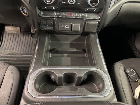 Used 2020 GMC Sierra 1500 Elevation image 14