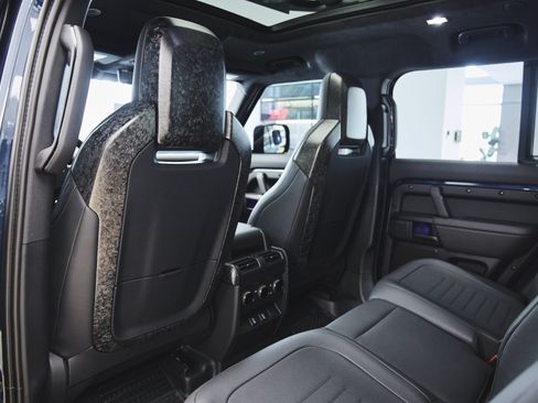 Used 2026 Land Rover Defender 110 OCTA AWD/4WD image 20