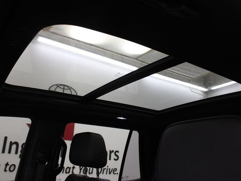 Used 2022 GMC Yukon Denali AWD/4WD image 13