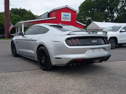 Used 2018 Ford Mustang GT Premium w/ GT Performance Package RWD image 3