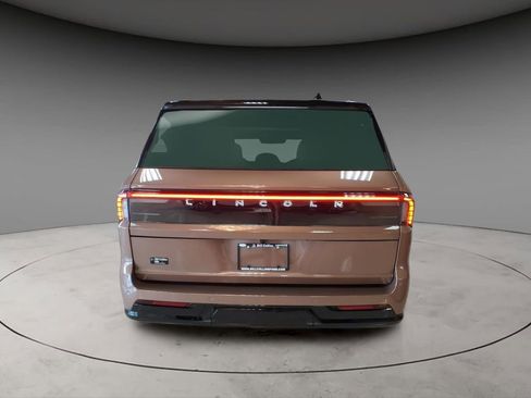 New 2026 Lincoln Navigator L Black Label AWD/4WD image 6