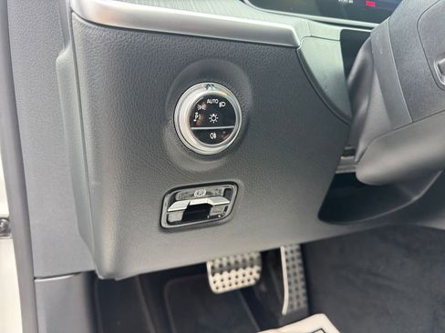 Used 2023 Mercedes-Benz C 300 4MATIC Sedan image 27