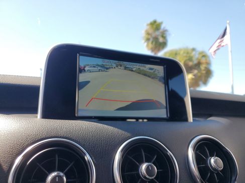 Used 2021 Kia Stinger GT-Line image 24