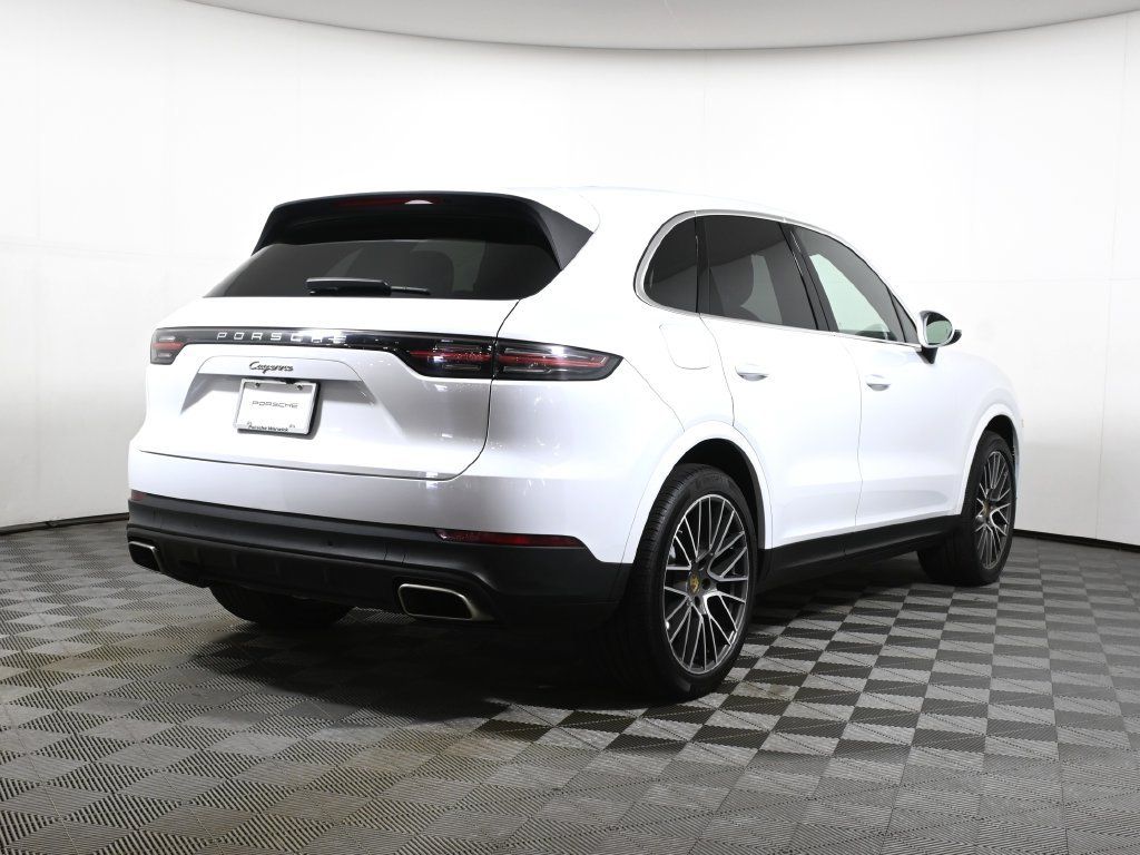 Used 2023 Porsche Cayenne AWD/4WD image 7