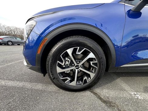 Used 2024 Kia Sportage EX image 12