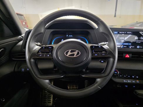 Certified 2025 Hyundai Elantra Sport FWD image 29