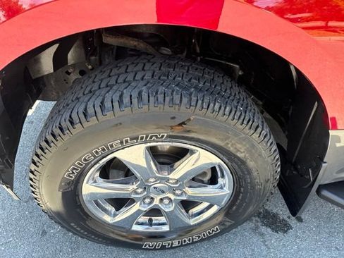 Used 2018 Ford F150 XLT w/ Equipment Group 302A Luxury AWD/4WD image 13