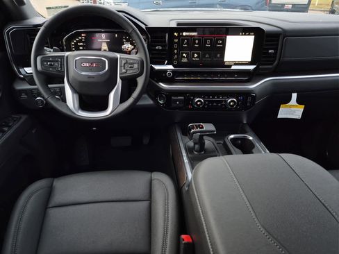 New 2026 GMC Sierra 1500 SLT image 12