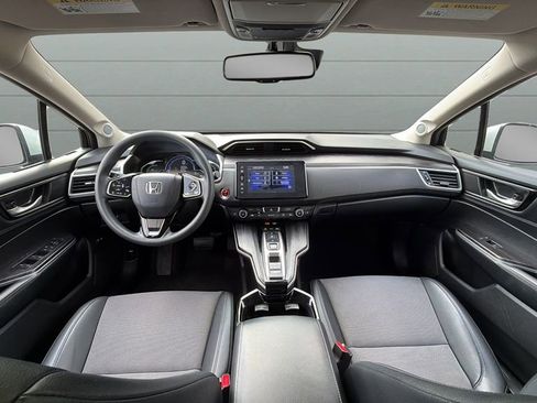 Used 2020 Honda Clarity Plug-In Hybrid image 11