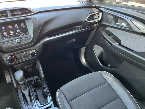 Used 2022 Chevrolet TrailBlazer LT FWD image 34