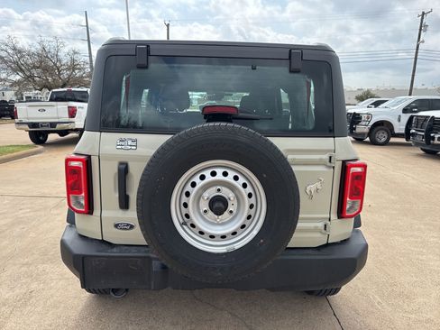 Used 2025 Ford Bronco 4-Door image 6