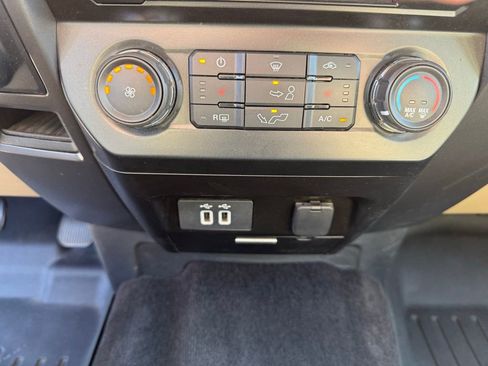 Used 2017 Ford F150 XLT w/ Equipment Group 302A Luxury AWD/4WD image 19