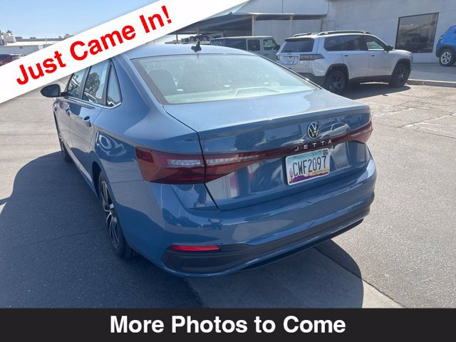 Used 2025 Volkswagen Jetta SE FWD image 3