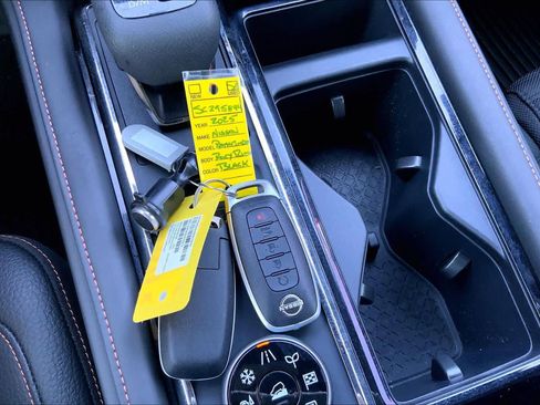 Used 2025 Nissan Pathfinder Rock Creek AWD/4WD image 15