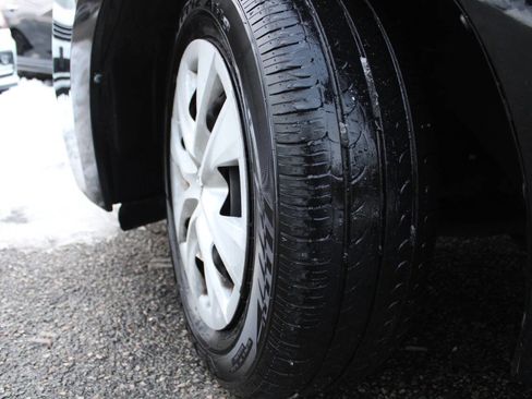 Used 2016 Toyota Corolla L image 17