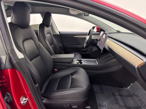 Used 2022 Tesla Model 3 Standard Range image 16