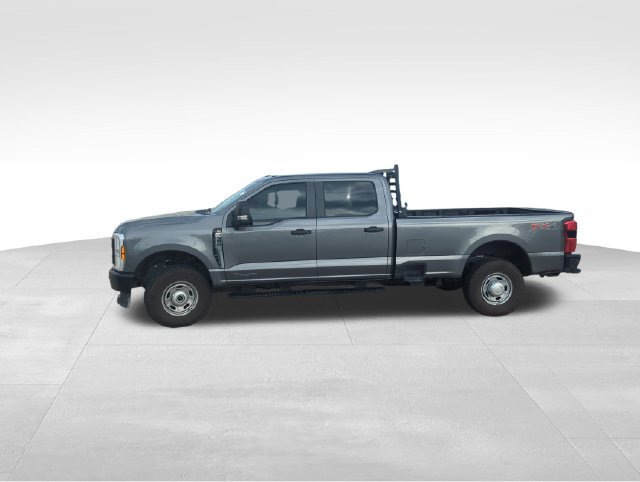 Used 2024 Ford F350 XL w/ 360-Degree Camera Package AWD/4WD image 3