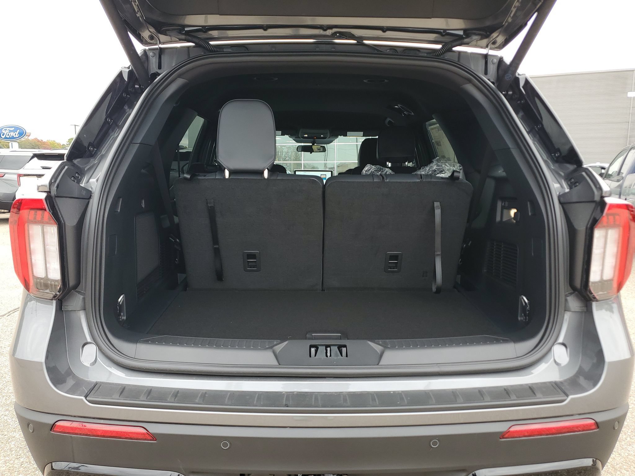 New 2027 Ford Explorer ST-Line AWD/4WD image 8