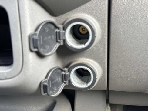 Used 2015 Nissan Frontier SV RWD image 23