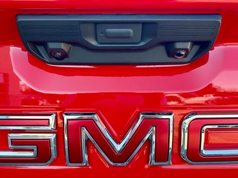 New 2026 GMC Sierra 1500 Elevation image 6
