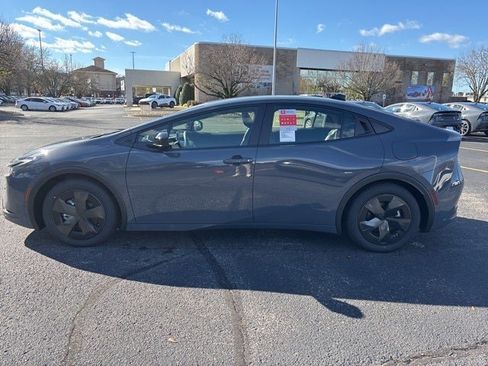 New 2026 Toyota Prius SE image 7