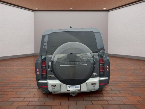 Used 2023 Land Rover Defender 130 First Edition image 7