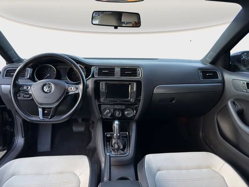 Used 2016 Volkswagen Jetta Sport FWD image 14