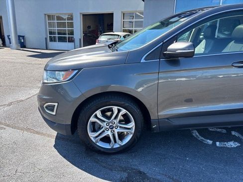 Used 2017 Ford Edge Titanium w/ Equipment Group 301A FWD image 7