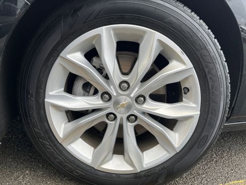 Used 2024 Chevrolet Malibu LT image 32