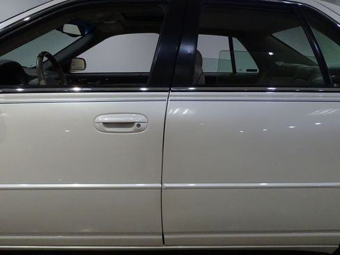 Used 2000 Cadillac Seville STS w/ Convenience Pkg FWD image 30