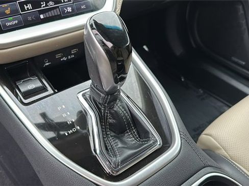 Used 2022 Subaru Outback Limited image 29