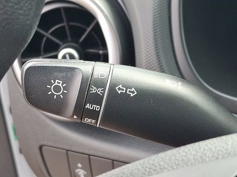 Used 2023 Hyundai Kona SEL AWD/4WD image 23