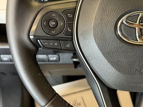 Used 2023 Toyota RAV4 XLE Premium image 11