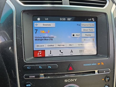 Used 2018 Ford Explorer Limited w/ Equipment Group 301A FWD image 19