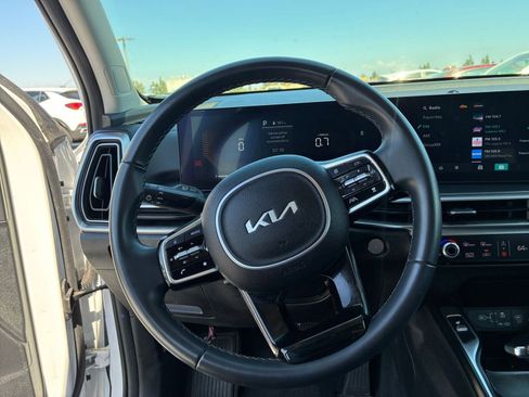 Used 2024 Kia Sorento S AWD/4WD image 28