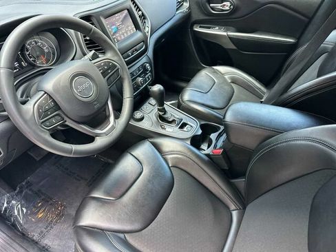 Used 2020 Jeep Cherokee Latitude Plus AWD/4WD image 10