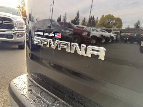 Used 2023 GMC Savana 2500 image 9