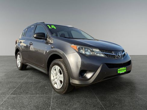 Used 2014 Toyota RAV4 LE image 9