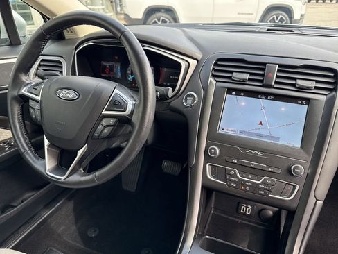 Used 2019 Ford Fusion SE w/ Equipment Group 151A image 30
