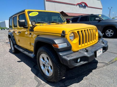 Used 2018 Jeep Wrangler Unlimited Sport S AWD/4WD image 3