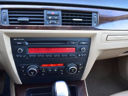 Used 2011 BMW 328i Sedan w/ Premium Pkg image 29